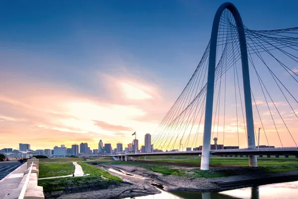 Photo of the Dallas skyline and the Margaret Hunt Bridge