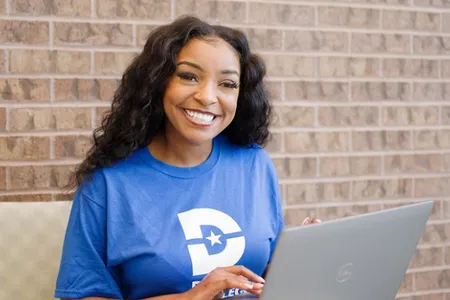 https://pxl-dallascollegeedu.terminalfour.net/fit-in/filters:format(webp)/prod01/dc1-cdn-pxl/media/dallas-college/content-assets/images/news/2023/Kianna-Vaughn-Thumbnail.png