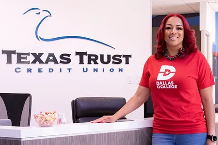 https://pxl-dallascollegeedu.terminalfour.net/fit-in/filters:format(webp)/prod01/dc1-cdn-pxl/media/dallas-college/content-assets/images/news/2023/Krystal-Hamilton-450X300-thumb.jpg