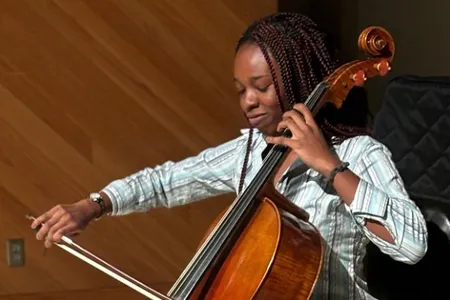 https://pxl-dallascollegeedu.terminalfour.net/fit-in/filters:format(webp)/prod01/dc1-cdn-pxl/media/dallas-college/content-assets/images/news/2023/Skylar-Cambell-Thumbnail.png