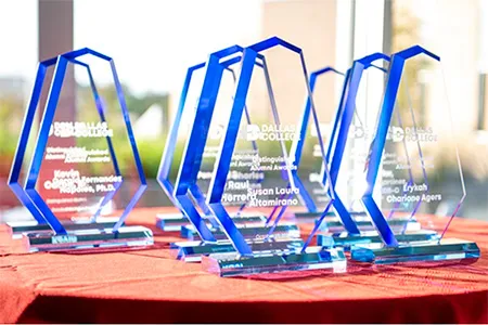 https://pxl-dallascollegeedu.terminalfour.net/fit-in/filters:format(webp)/prod01/dc1-cdn-pxl/media/dallas-college/content-assets/images/news/2024/Alumni-Awards-Thumb-450X300.jpg