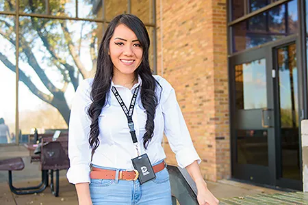 https://pxl-dallascollegeedu.terminalfour.net/fit-in/filters:format(webp)/prod01/dc1-cdn-pxl/media/dallas-college/content-assets/images/news/2024/Lilian-Student-Thumb-450X300.jpg