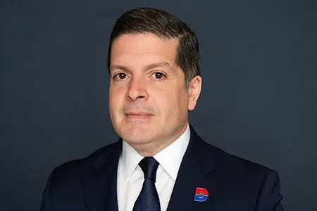 Headshot of Daniel Díaz