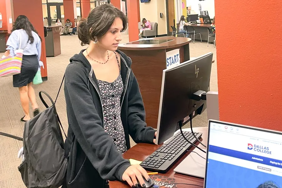 Student accessing online registration