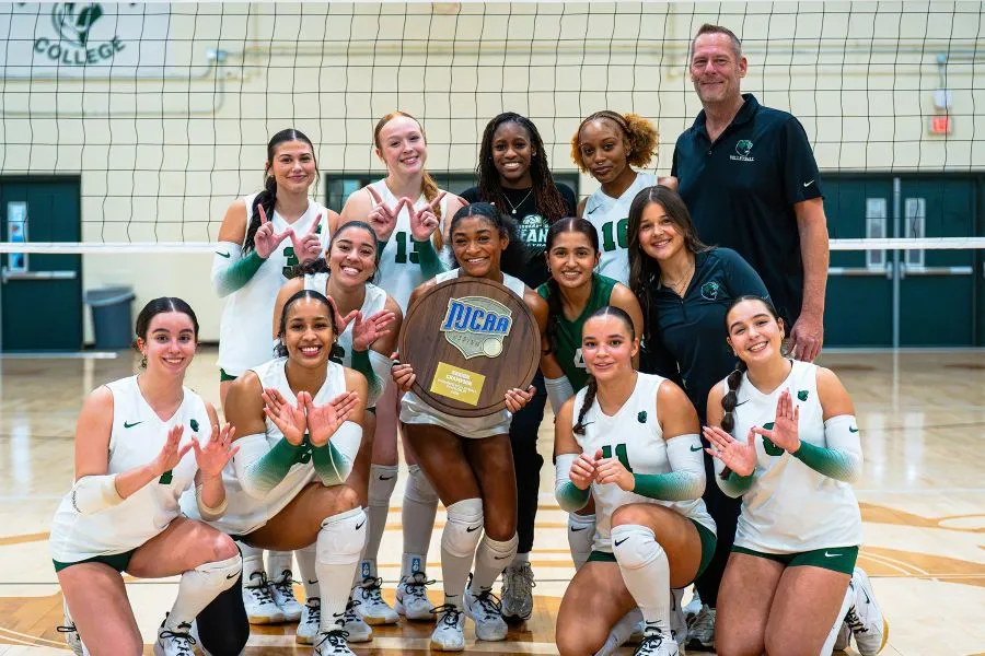 The 2026 Brookhaven Volleyball team poses with their DAC championship trophy