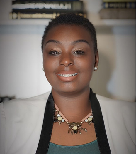 Paige Davis headshot