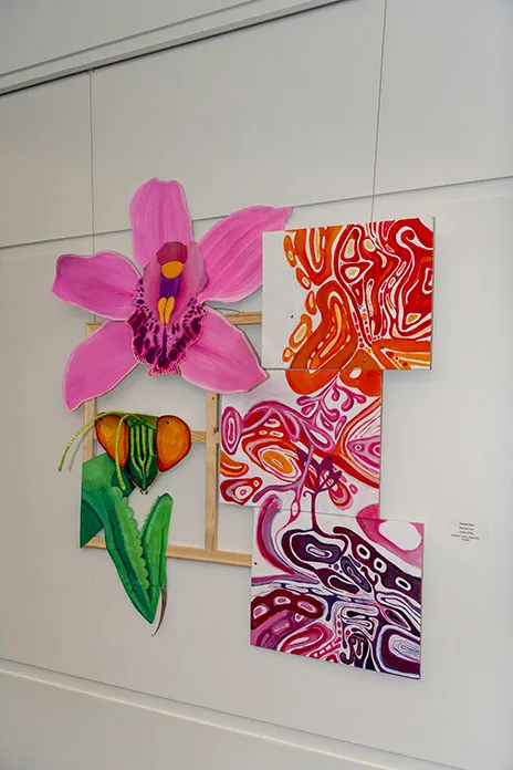 Wall art with pink flowers
